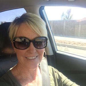 Meet your Posher, Celeste